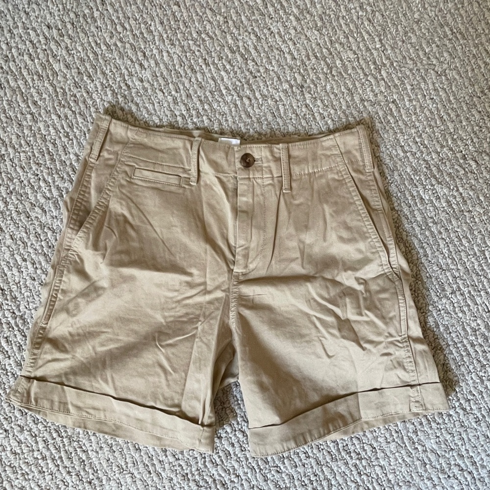 GAP Women's Khaki Shorts